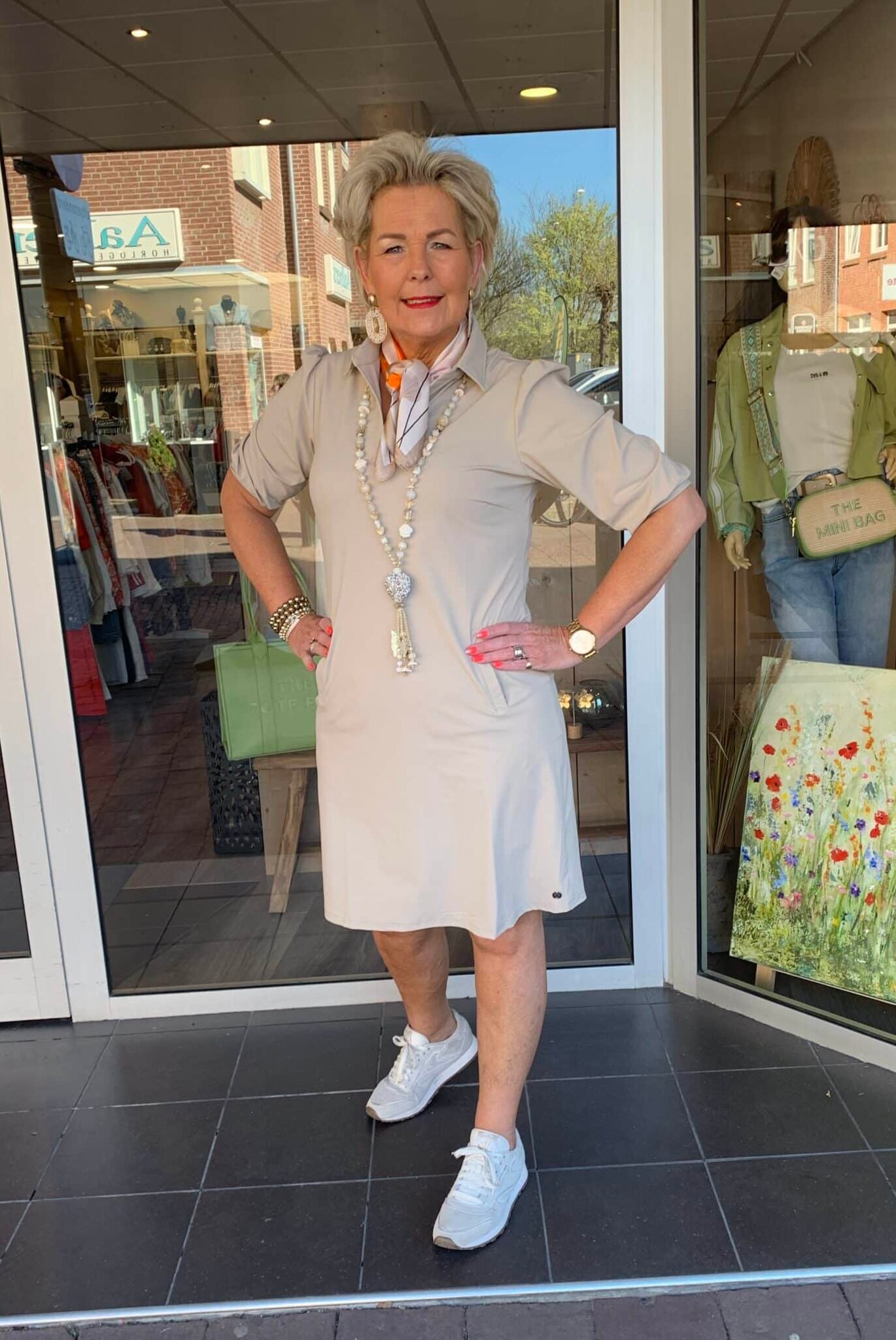 Travel Dress Triple Nine Juul Beige