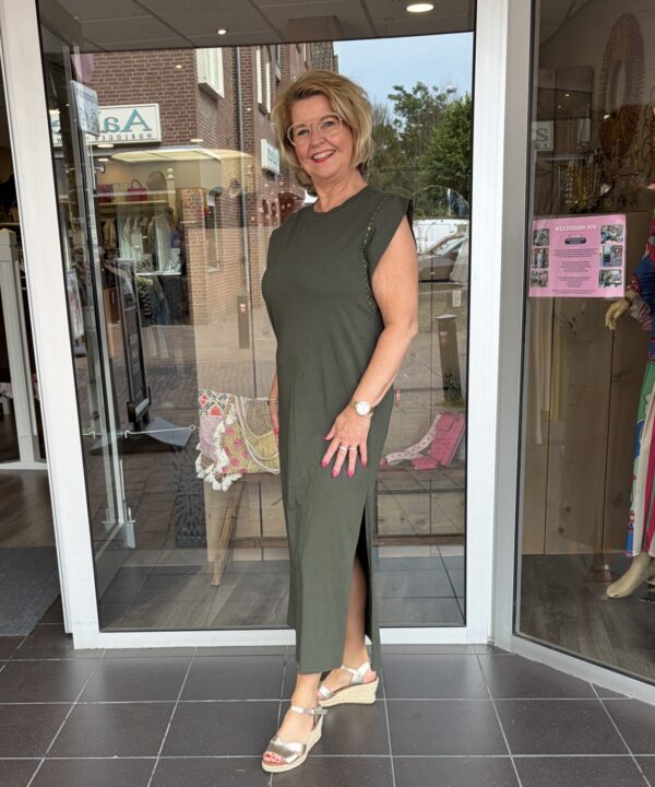 Dress Long Stud